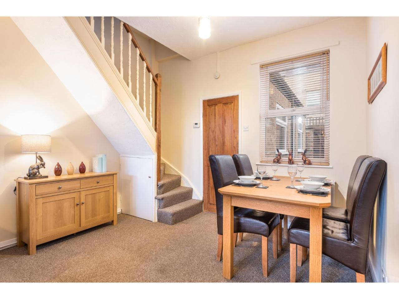 Beautiful 2 Bed With Free Parking - Pass The Keys Apartman York Kültér fotó